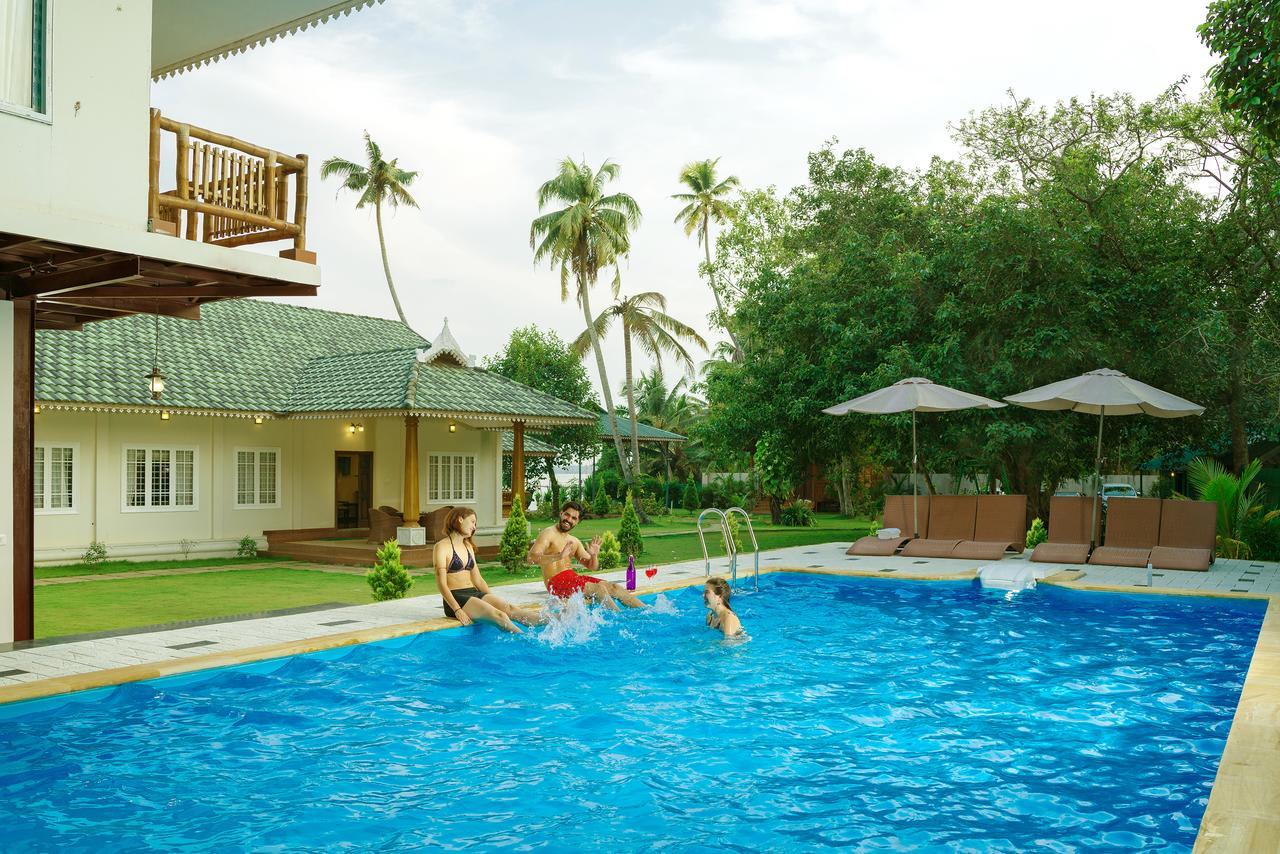 Cyrus Resort Alappuzha Екстериор снимка